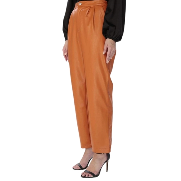 KENDALL + KYLIE Vegan Leather Crop Pant - Picture 4 of 7